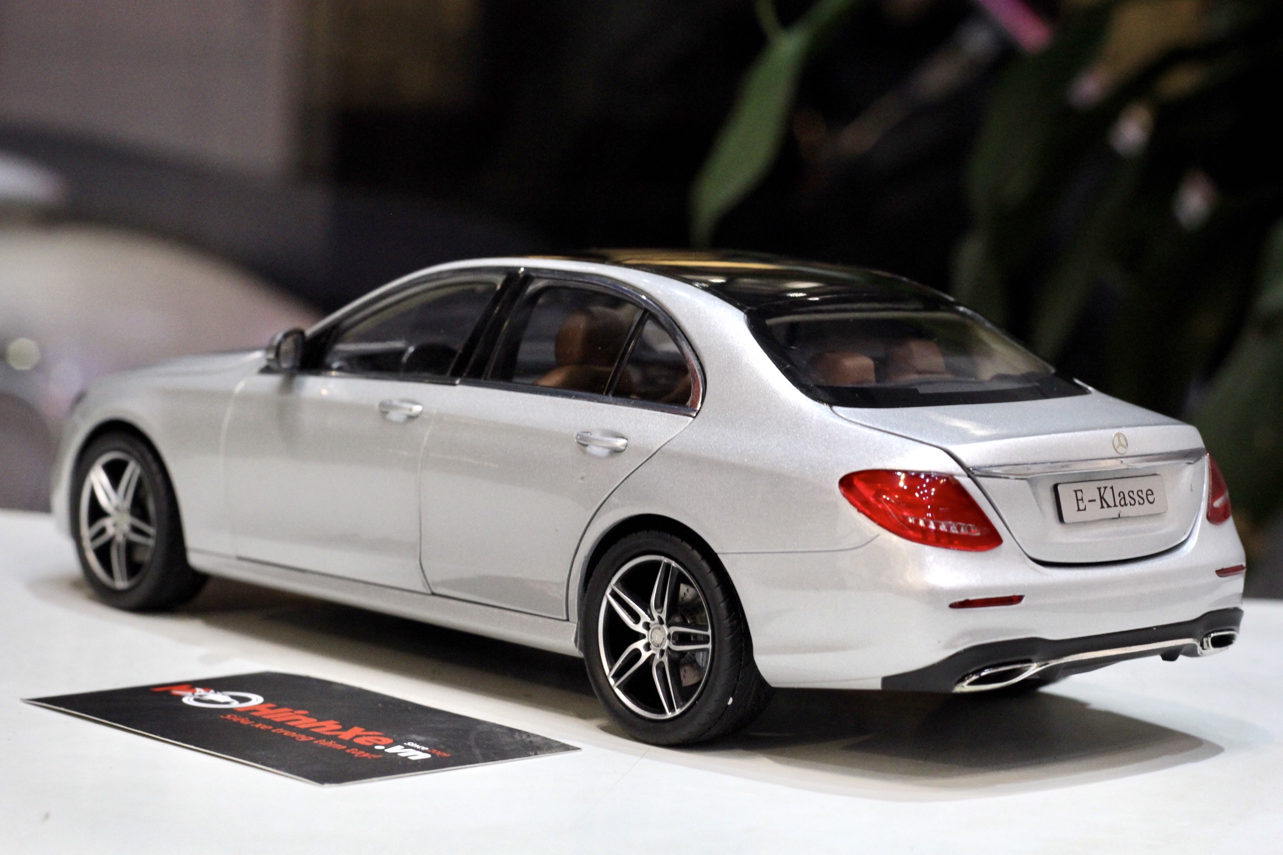 Mô hình xe MercedesBenz EKlasse 118 iScale MoHinhXe.vn