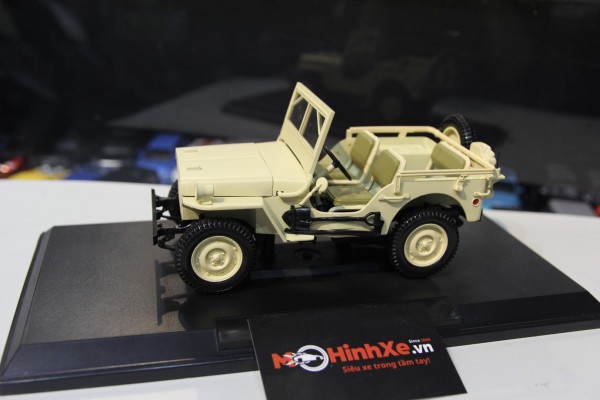 1945 Jeep Willys 1:18 Norev