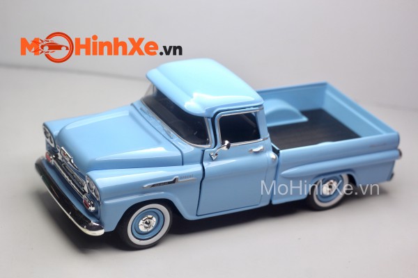 1958 Chevrolet Apache Fleetside Pickup 1:24 Motormax