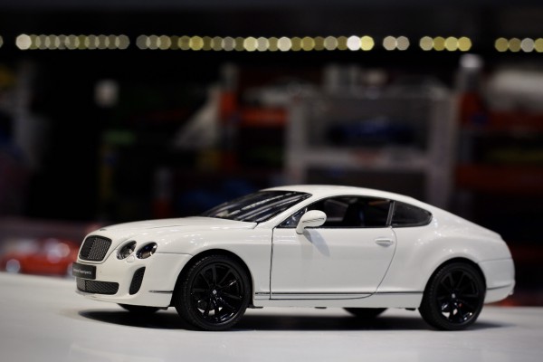 Bentley Continental Supersports 1:24 Welly-FX