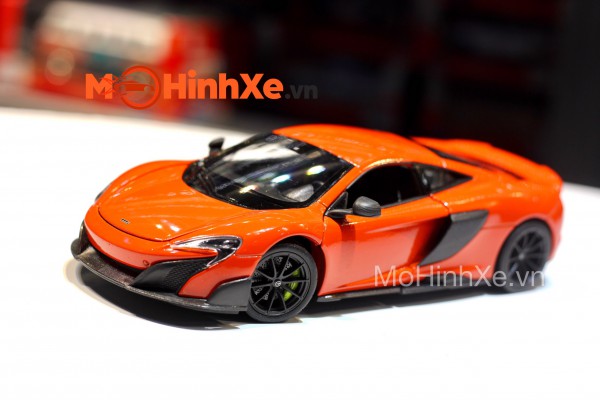 McLaren 675LT 1:24 Welly-FX